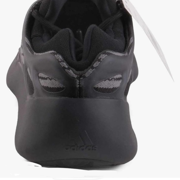 Adidas Mens Yeezy 700 V3 GX6144 - Picture 3 of 5